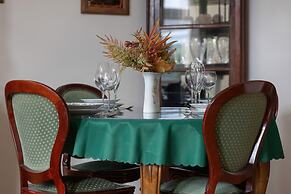 Classic Warsaw by Renters Prestige