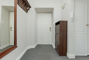 Classic Warsaw by Renters Prestige