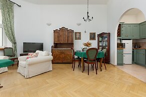 Classic Warsaw by Renters Prestige