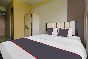 OYO Life 92774 The Edge Apartment By My Home