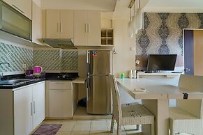 OYO Life 92774 The Edge Apartment By My Home