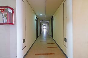 OYO Life 92774 The Edge Apartment By My Home