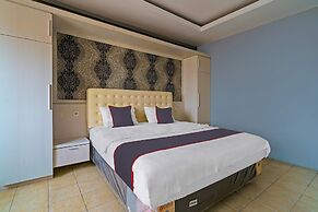 OYO Life 92774 The Edge Apartment By My Home