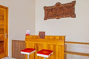 OYO Life 92774 The Edge Apartment By My Home