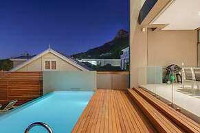Dual Level Apartment Walking Distance to the Beach Harrier Place