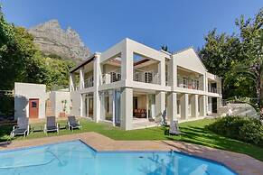 Family Home With Views Pool Garden 100 Geneva