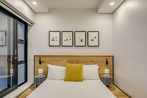 Conveniently Located Apartment in Green Point C on S