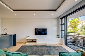 Conveniently Located Apartment in Green Point C on S