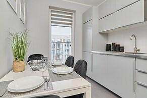Apartment Zakladowa by Renters