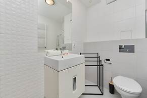 Apartment Zakladowa by Renters