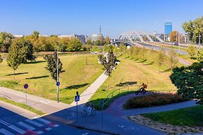 Zabłocie Apartments Cracow by Renters