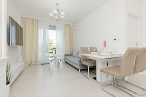 Zabłocie Apartments Cracow by Renters