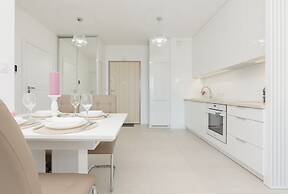 Zabłocie Apartments Cracow by Renters