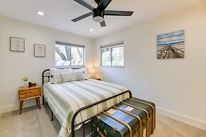 Pet-friendly Rockport Escape: 2 Mi to Beach!