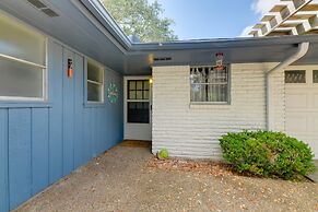 Pet-friendly Rockport Escape: 2 Mi to Beach!