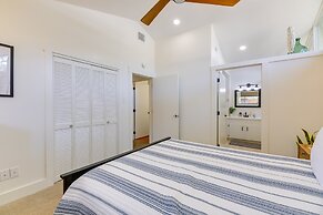 Pet-friendly Rockport Escape: 2 Mi to Beach!