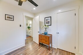 Pet-friendly Rockport Escape: 2 Mi to Beach!