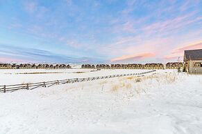 Home on Golf Course w/ Hot Tub, Near Grand Lake