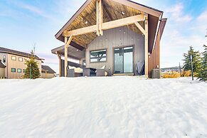 Home on Golf Course w/ Hot Tub, Near Grand Lake