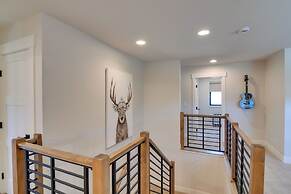 Home on Golf Course w/ Hot Tub, Near Grand Lake