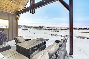 Home on Golf Course w/ Hot Tub, Near Grand Lake