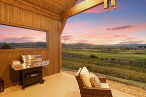 Home on Golf Course w/ Hot Tub, Near Grand Lake