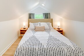 Chic Hot Springs Vacation Rental, Walk to Town!