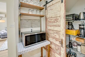 Chic Hot Springs Vacation Rental, Walk to Town!