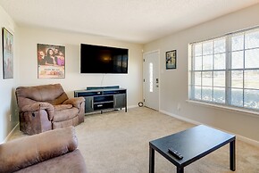 Bossier City Townhome w/ Patio + Outdoor Dining!