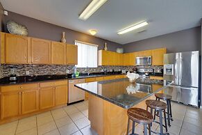 8 Mi to Disney: Home w/ Game Room in Davenport