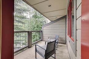 Ski-in Breckenridge Condo w/ Fireplace + Balcony!
