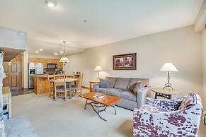 Ski-in Breckenridge Condo w/ Fireplace + Balcony!