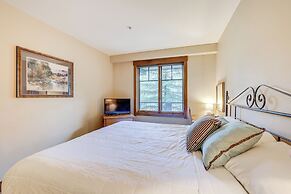 Ski-in Breckenridge Condo w/ Fireplace + Balcony!