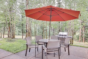 Ski-in Breckenridge Condo w/ Fireplace + Balcony!