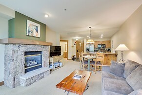 Ski-in Breckenridge Condo w/ Fireplace + Balcony!