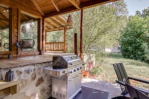 Peaceful Whitley City Cabin on 10 Wooded Acres!