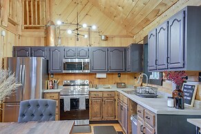 Peaceful Whitley City Cabin on 10 Wooded Acres!