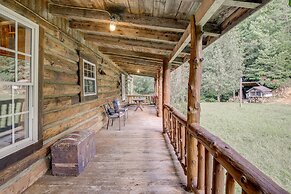 Peaceful Whitley City Cabin on 10 Wooded Acres!