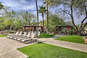 Central Phoenix Condo - Walk to Papago Park!