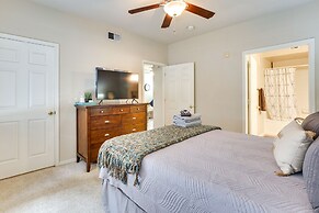 Central Phoenix Condo - Walk to Papago Park!