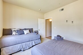 Central Phoenix Condo - Walk to Papago Park!