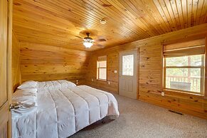 Stigler Cabin w/ Hot Tub & Large Deck - Near River