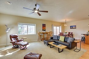 Bend Getaway w/ Private Hot Tub, Patio & Grill!