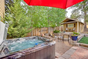 Bend Getaway w/ Private Hot Tub, Patio & Grill!