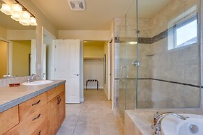 Bend Getaway w/ Private Hot Tub, Patio & Grill!