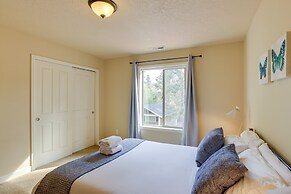 Bend Getaway w/ Private Hot Tub, Patio & Grill!