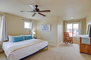 Bend Getaway w/ Private Hot Tub, Patio & Grill!