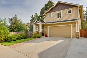 Bend Getaway w/ Private Hot Tub, Patio & Grill!