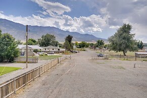 Chic Utah Getaway w/ Fireplace, Sauna & 2 Decks!