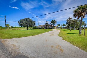 Fort Pierce Escape: Beach-entry Pool, Waterslide!